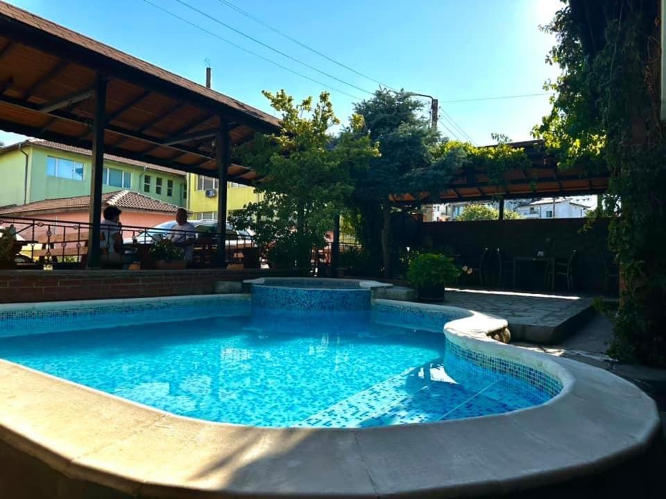 Хотел М1 Hotel Primorsko Buitenkant foto