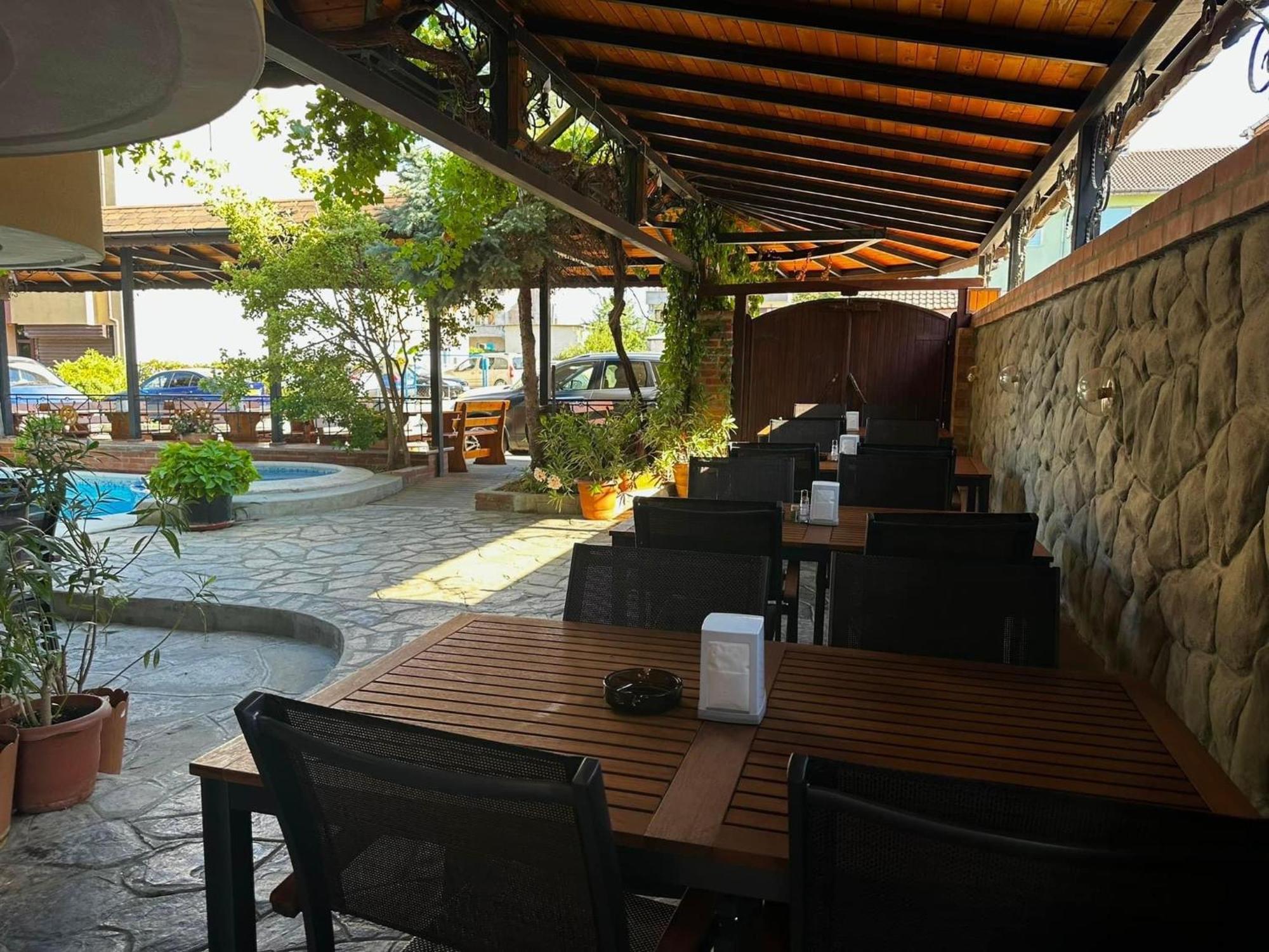 Хотел М1 Hotel Primorsko Buitenkant foto