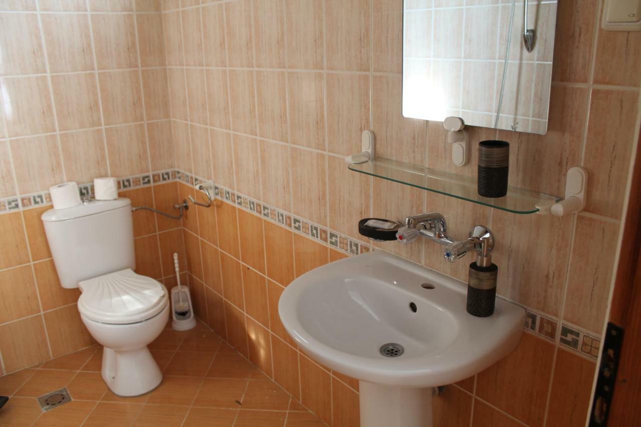 Хотел М1 Hotel Primorsko Buitenkant foto
